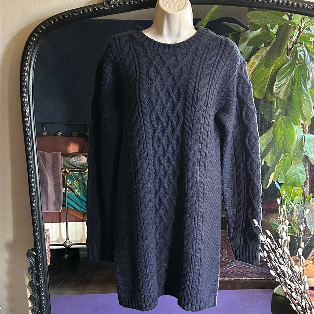 Uniqlo cable knitted dress. S